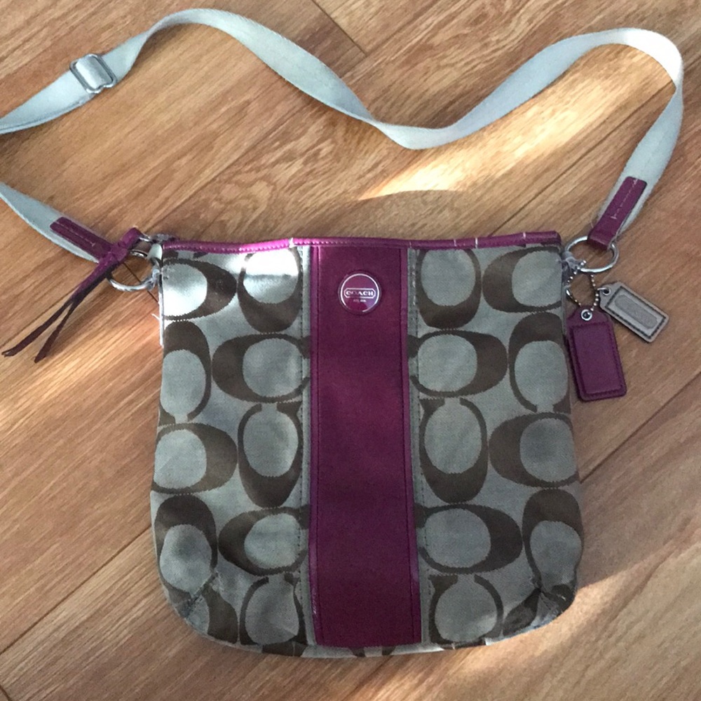 COACH tan/magenta messenger crossbody bag